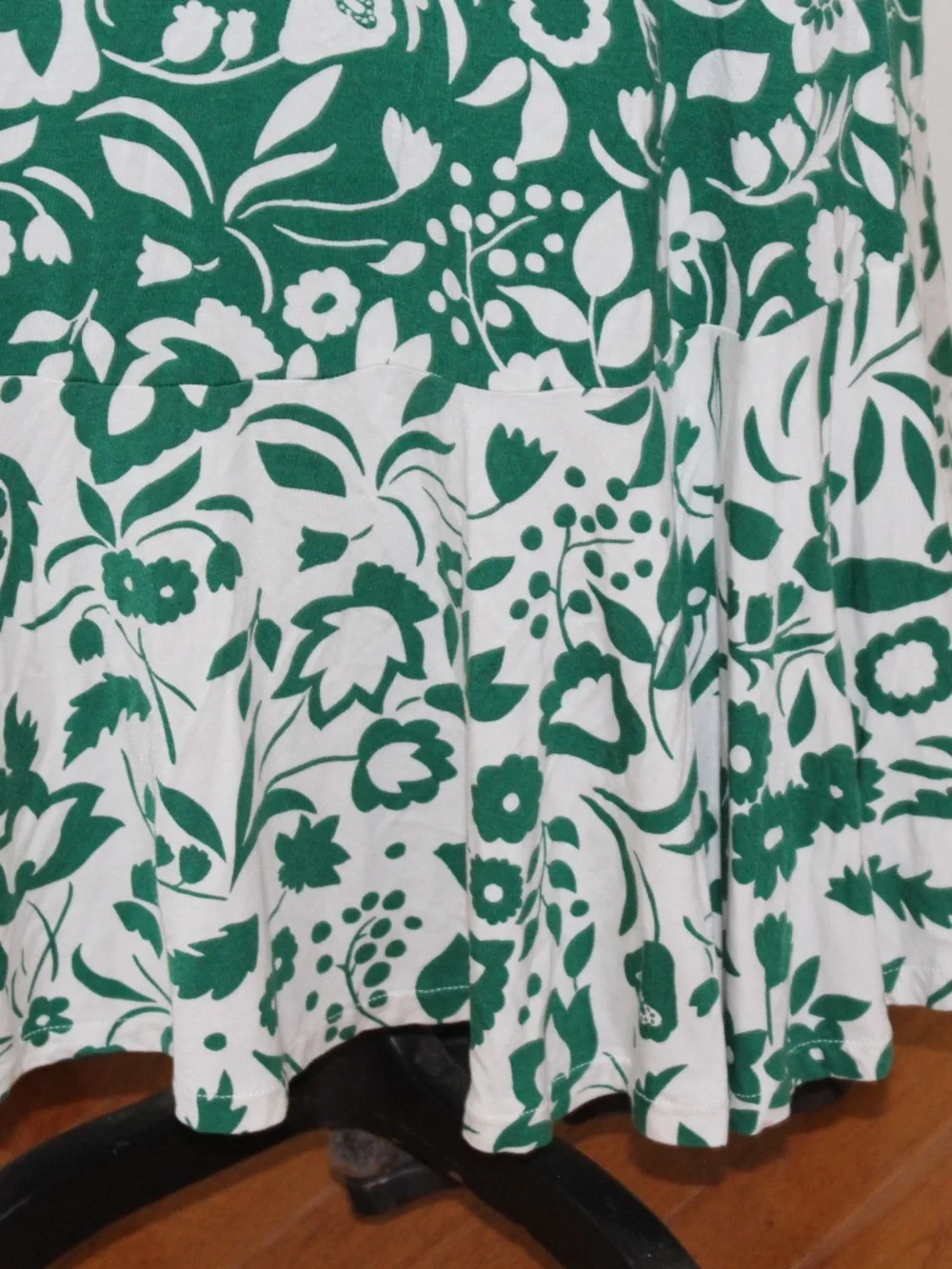 Boden, Eliza Midi Sleeveless Green & White Floral V-Neck  Dress - Picture 10 of 14